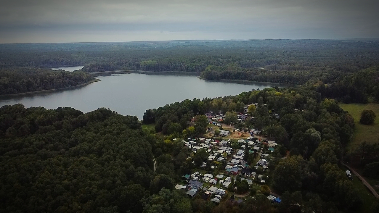 Luftaufnahme vom Klobichsee und Campingpark